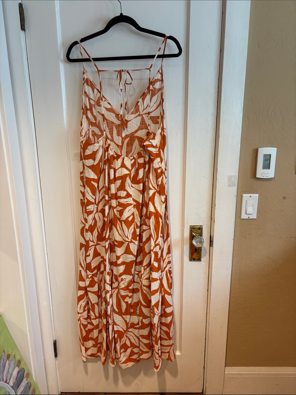 H&M Orange and White Leaf-Print Maxi Dress. 3X - Picture 4 of 8